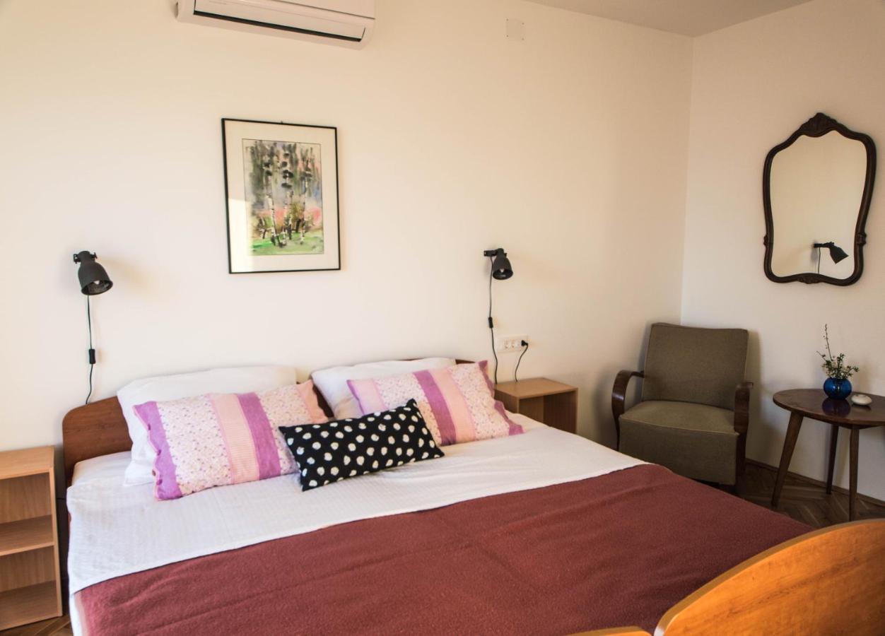Lilianka Hotel Selce Exterior photo
